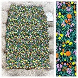 💕NWT Floral Lularoe Cassie Pencil Skirt💕